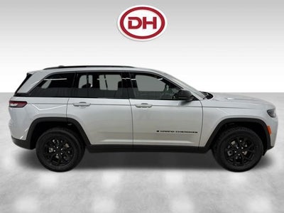 2026 Jeep Grand Cherokee Laredo