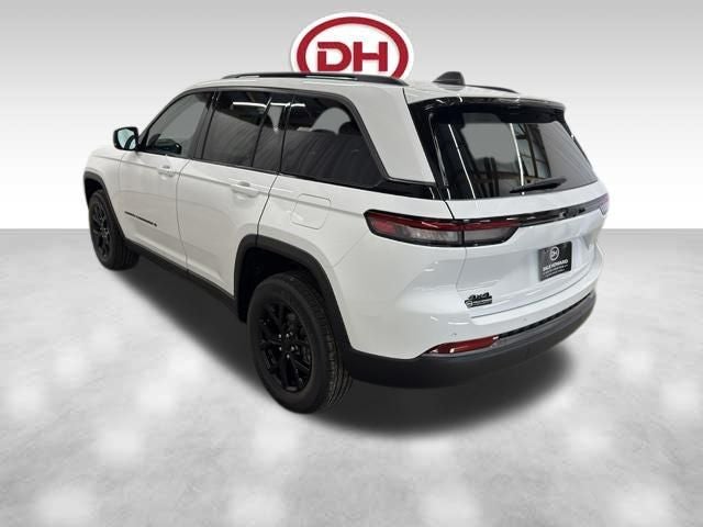 2026 Jeep Grand Cherokee Altitude
