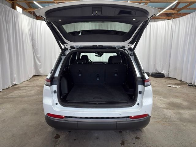 2026 Jeep Grand Cherokee Altitude