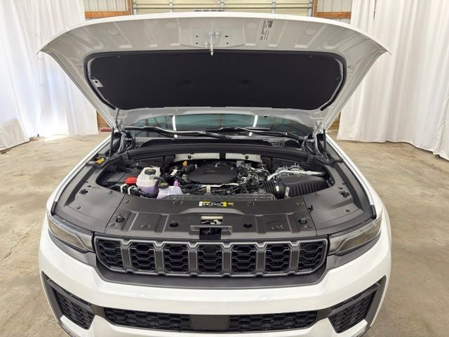 2026 Jeep Grand Cherokee Altitude