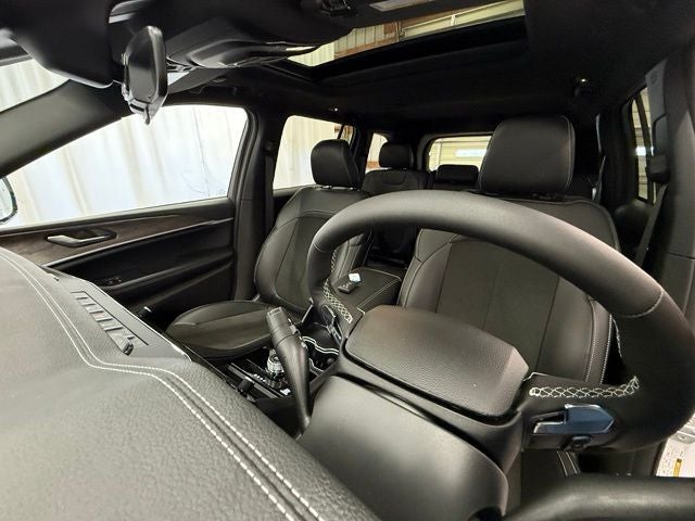 2026 Jeep Grand Cherokee Altitude