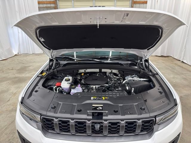 2026 Jeep Grand Cherokee 85th Anniversary Edition