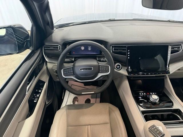 2025 Jeep Wagoneer Base