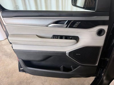 2025 Jeep Wagoneer Base