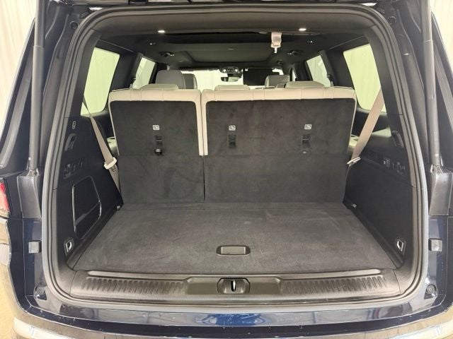 2025 Jeep Wagoneer Base