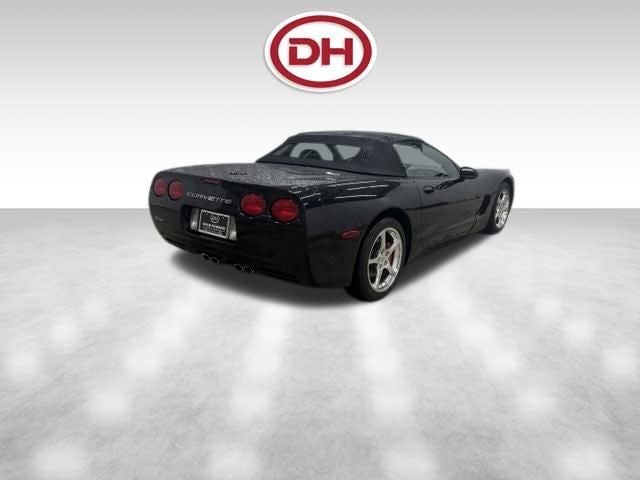 2004 Chevrolet Corvette Base