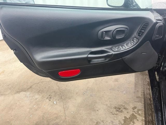 2004 Chevrolet Corvette Base
