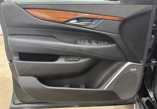 2016 Cadillac Escalade Luxury