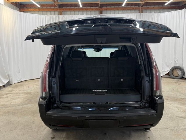 2016 Cadillac Escalade Luxury