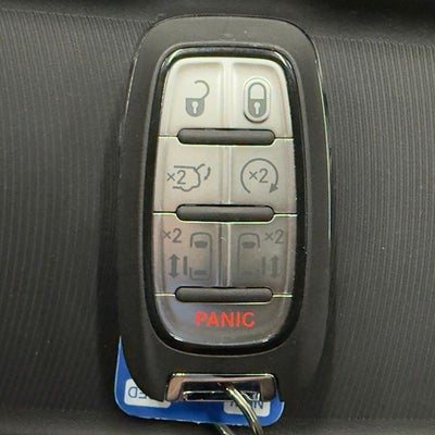 2027 Chrysler Pacifica Select