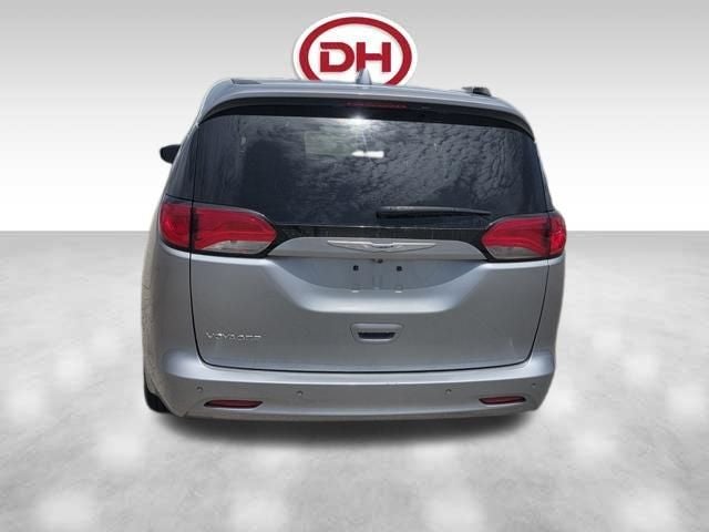 2020 Chrysler Voyager LX