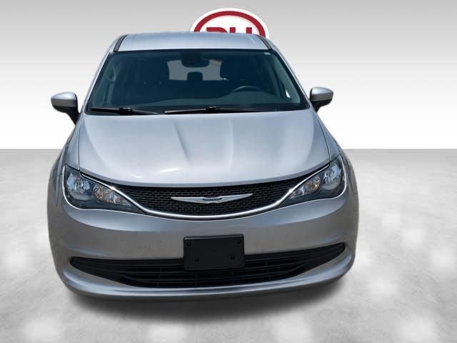 2020 Chrysler Voyager LX