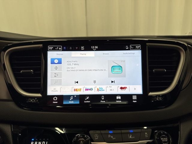 2026 Chrysler Voyager LX