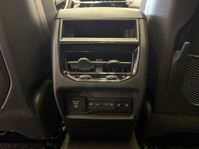 2026 Jeep Grand Cherokee Base
