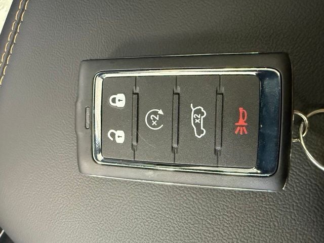 2026 Jeep Grand Cherokee Base