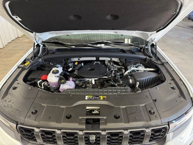 2026 Jeep Grand Cherokee Base