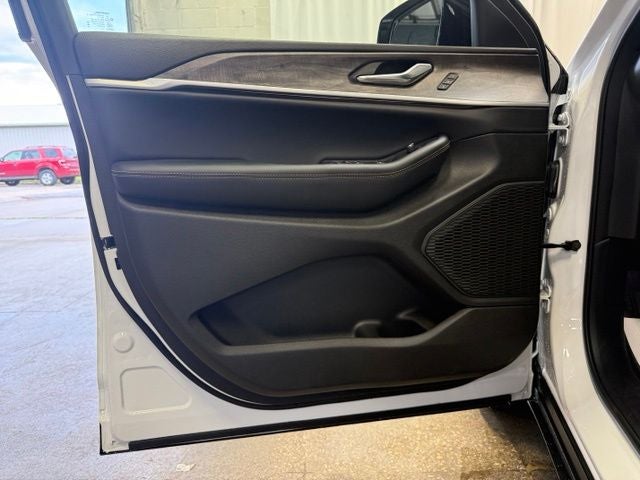 2026 Jeep Grand Cherokee L Base