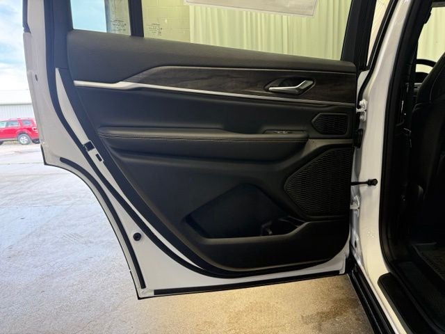 2026 Jeep Grand Cherokee L Base