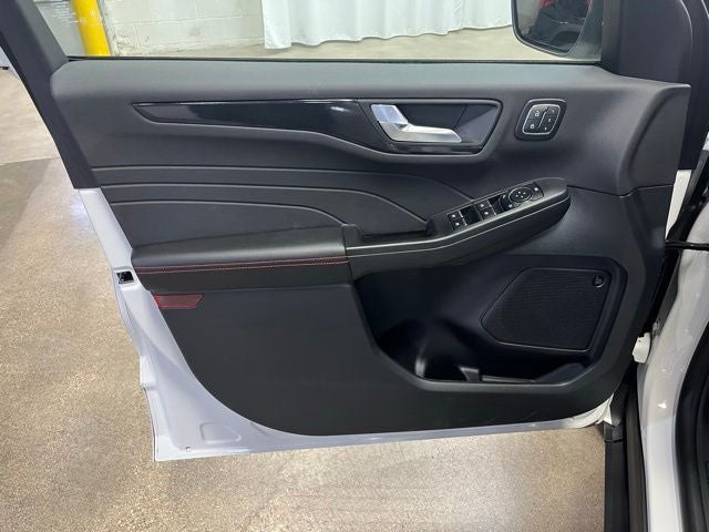 2026 Ford Escape ST-Line Elite