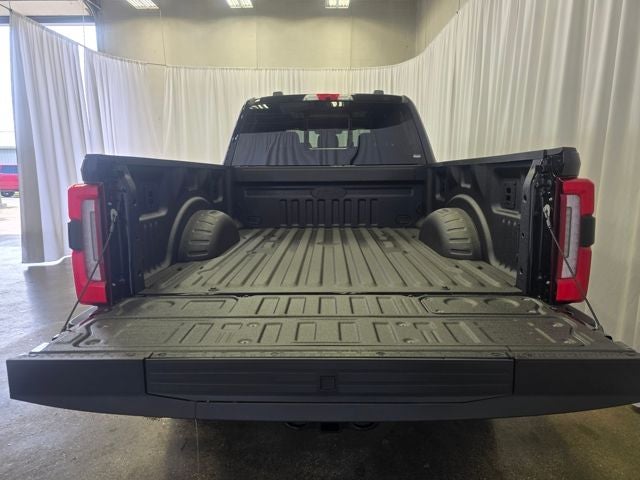 2025 Ford F-350SD Platinum