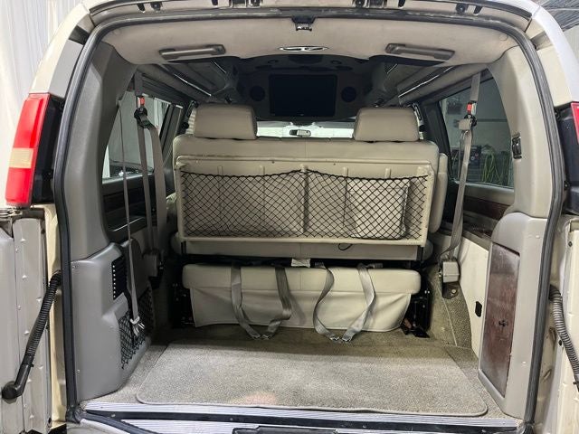 2008 GMC Savana G1500 Explorer 7 Passenger Conversion Van
