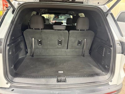 2025 Chevrolet Traverse LT 2LT