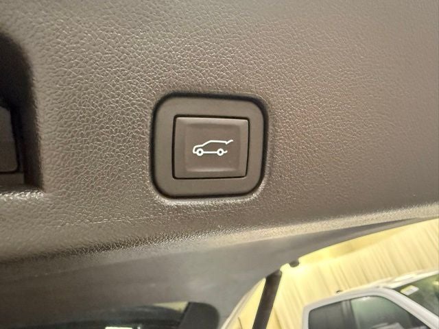 2025 Chevrolet Traverse LT 2LT