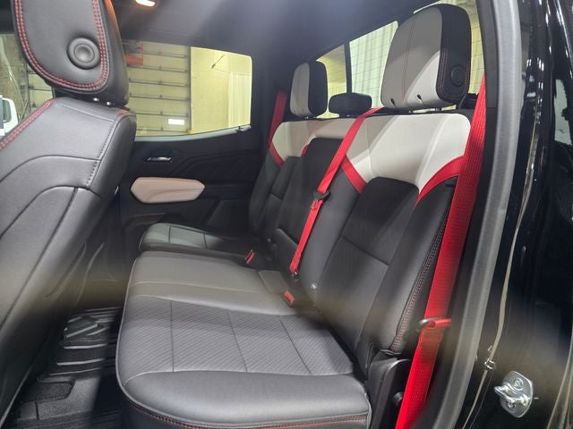 2025 GMC Canyon AT4