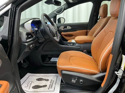 2026 Chrysler Pacifica Pinnacle